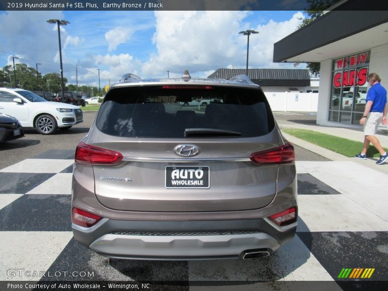 Earthy Bronze / Black 2019 Hyundai Santa Fe SEL Plus