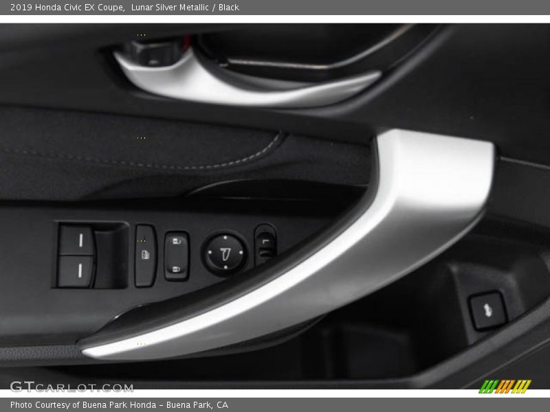 Lunar Silver Metallic / Black 2019 Honda Civic EX Coupe