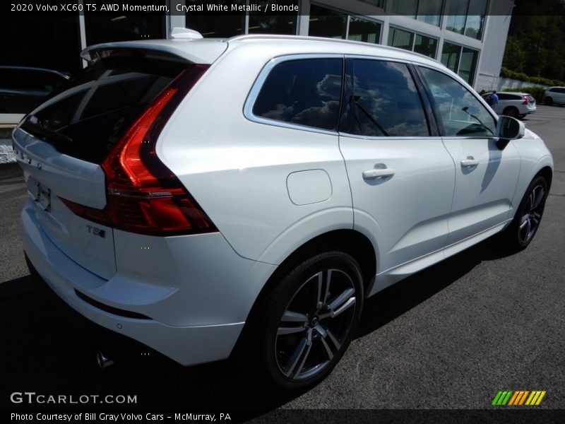 Crystal White Metallic / Blonde 2020 Volvo XC60 T5 AWD Momentum