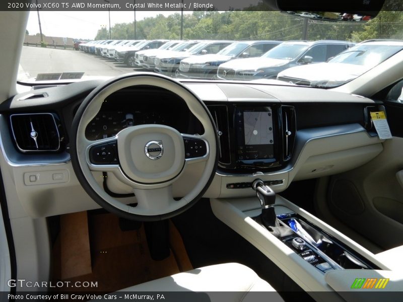 Dashboard of 2020 XC60 T5 AWD Momentum