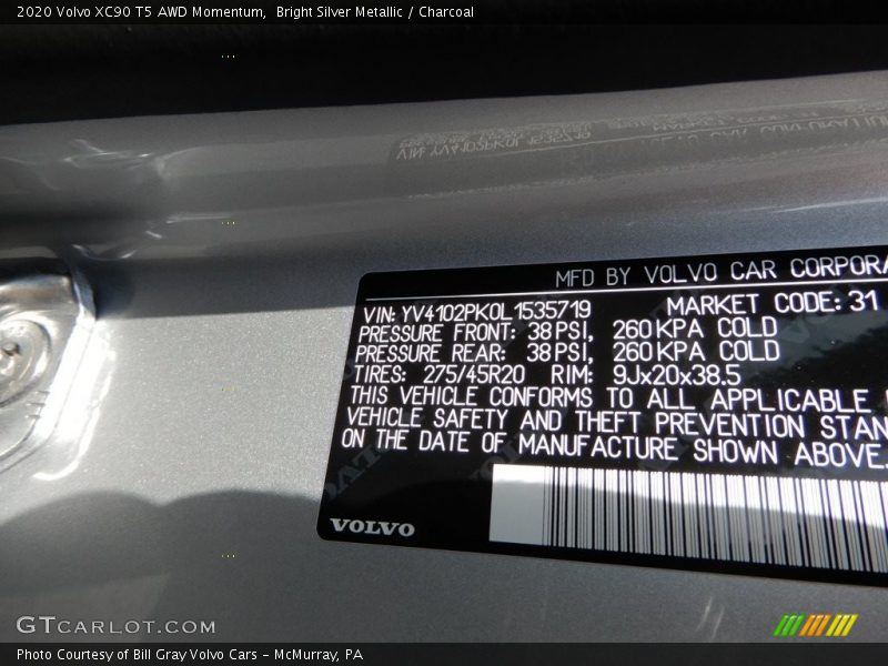 Bright Silver Metallic / Charcoal 2020 Volvo XC90 T5 AWD Momentum