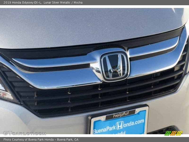 Lunar Silver Metallic / Mocha 2019 Honda Odyssey EX-L