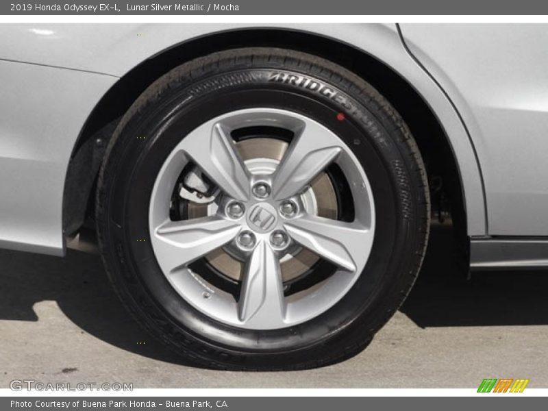 Lunar Silver Metallic / Mocha 2019 Honda Odyssey EX-L