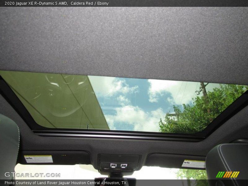 Sunroof of 2020 XE R-Dynamic S AWD
