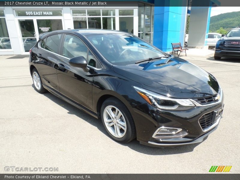 Mosaic Black Metallic / Jet Black 2017 Chevrolet Cruze LT