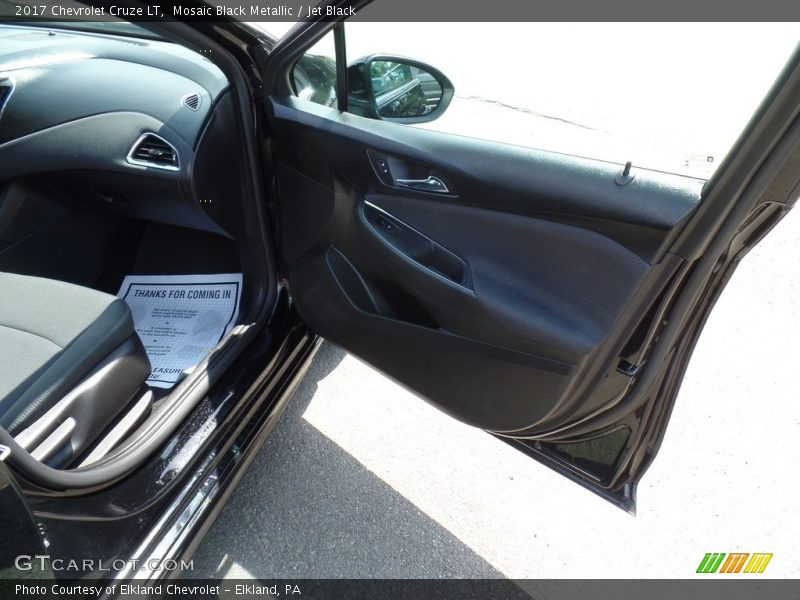 Mosaic Black Metallic / Jet Black 2017 Chevrolet Cruze LT