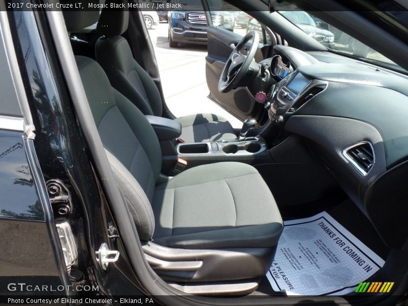 Mosaic Black Metallic / Jet Black 2017 Chevrolet Cruze LT