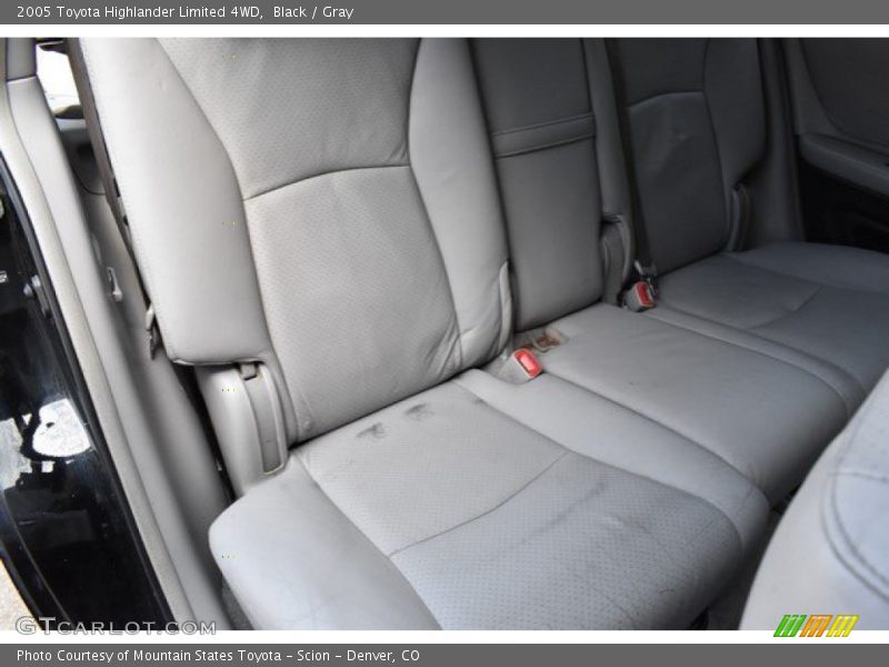 Black / Gray 2005 Toyota Highlander Limited 4WD