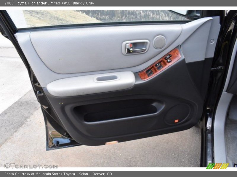 Black / Gray 2005 Toyota Highlander Limited 4WD