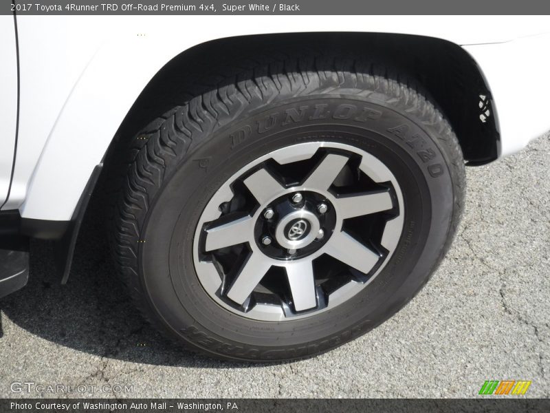 Super White / Black 2017 Toyota 4Runner TRD Off-Road Premium 4x4