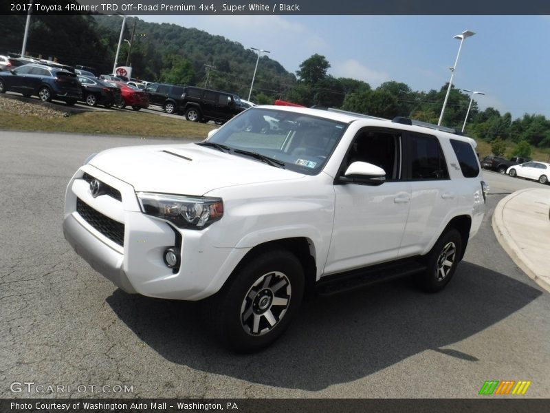 Super White / Black 2017 Toyota 4Runner TRD Off-Road Premium 4x4