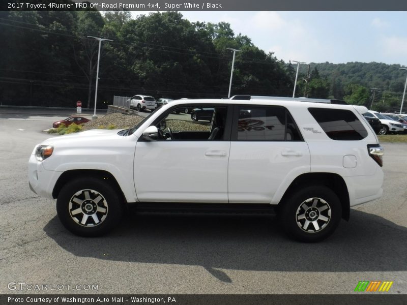 Super White / Black 2017 Toyota 4Runner TRD Off-Road Premium 4x4