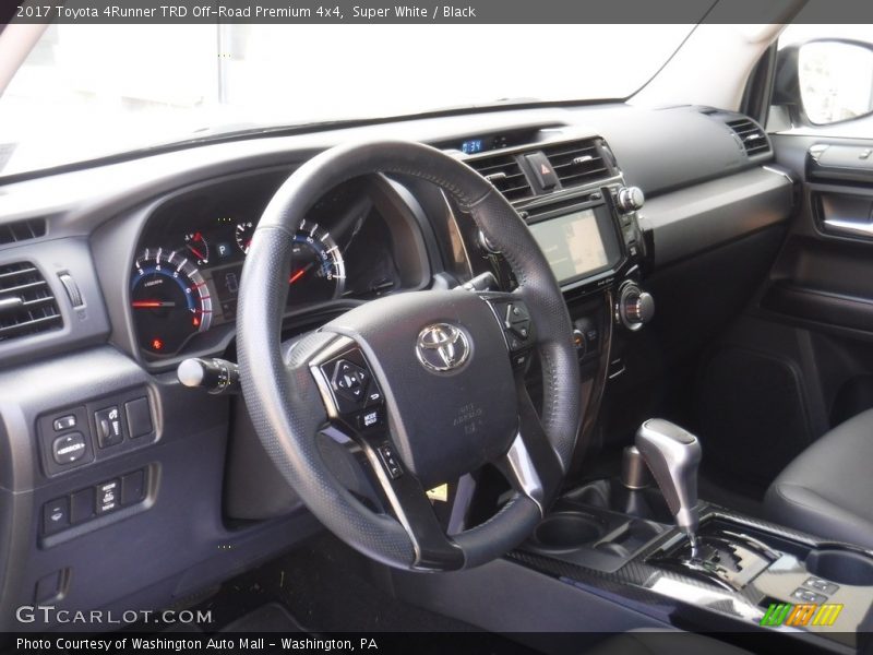 Super White / Black 2017 Toyota 4Runner TRD Off-Road Premium 4x4