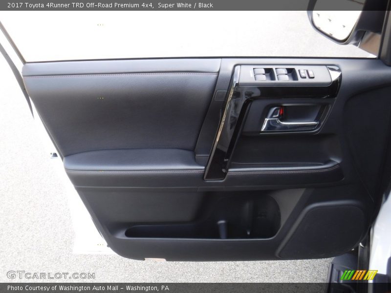 Super White / Black 2017 Toyota 4Runner TRD Off-Road Premium 4x4