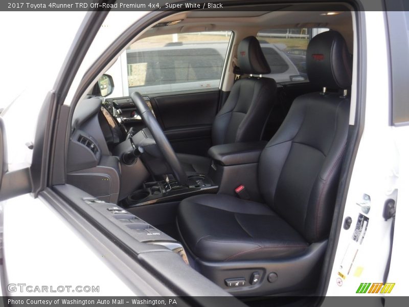 Super White / Black 2017 Toyota 4Runner TRD Off-Road Premium 4x4