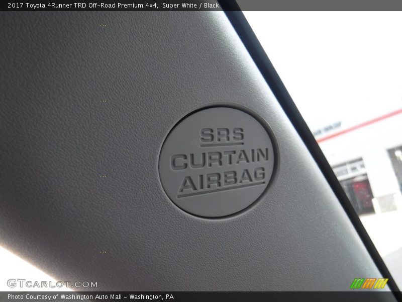 Super White / Black 2017 Toyota 4Runner TRD Off-Road Premium 4x4