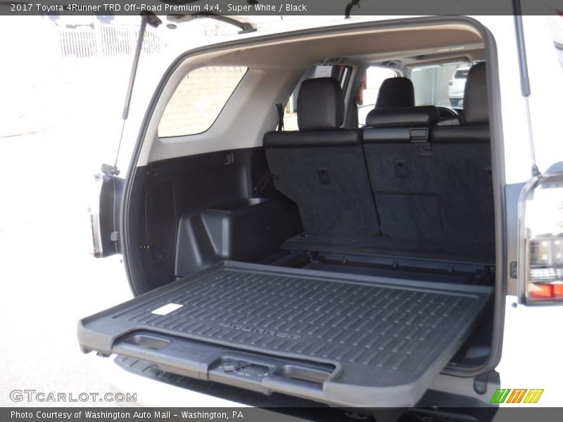 Super White / Black 2017 Toyota 4Runner TRD Off-Road Premium 4x4