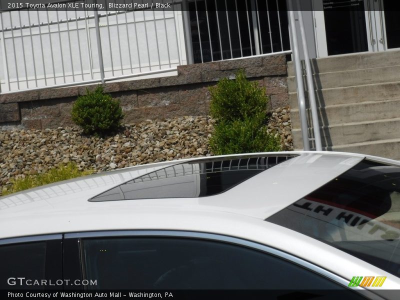 Blizzard Pearl / Black 2015 Toyota Avalon XLE Touring