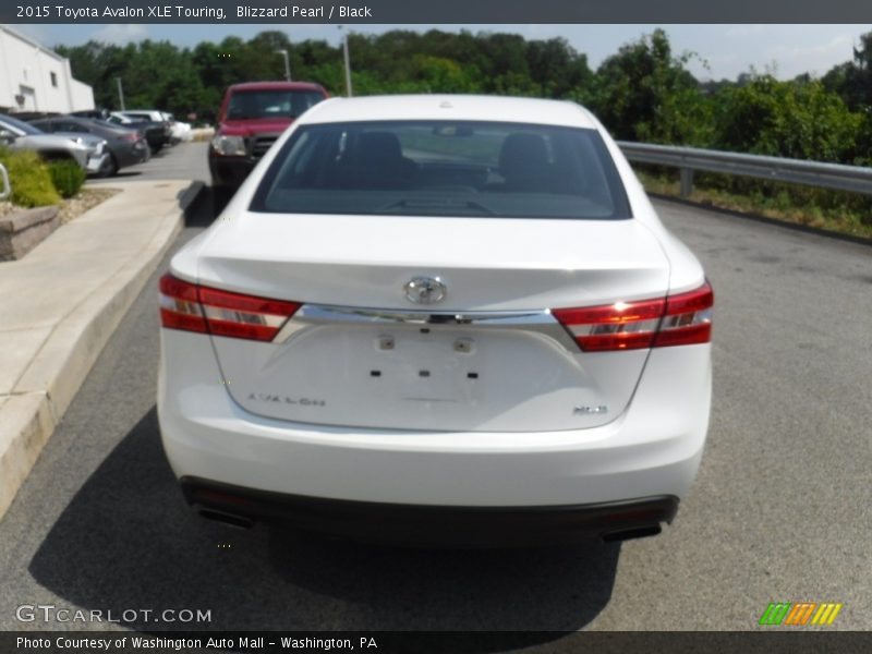 Blizzard Pearl / Black 2015 Toyota Avalon XLE Touring