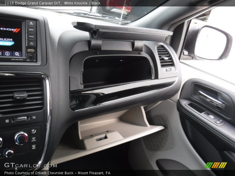 White Knuckle / Black 2018 Dodge Grand Caravan SXT
