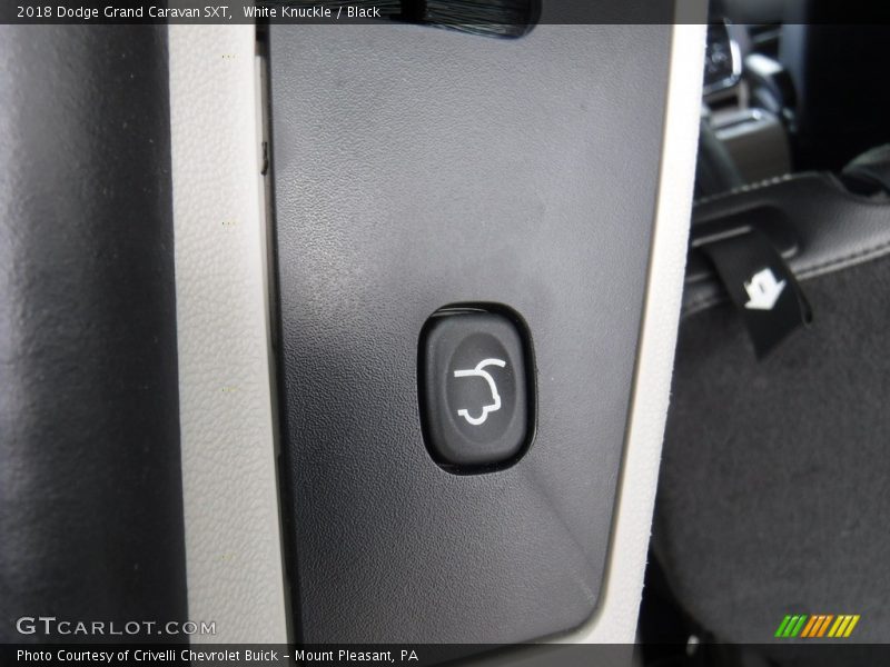 White Knuckle / Black 2018 Dodge Grand Caravan SXT