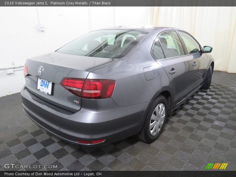 Platinum Grey Metallic / Titan Black 2016 Volkswagen Jetta S