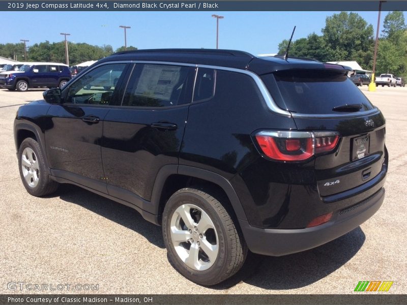 Diamond Black Crystal Pearl / Black 2019 Jeep Compass Latitude 4x4