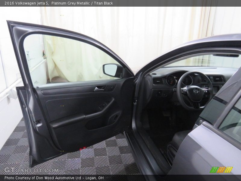 Platinum Grey Metallic / Titan Black 2016 Volkswagen Jetta S