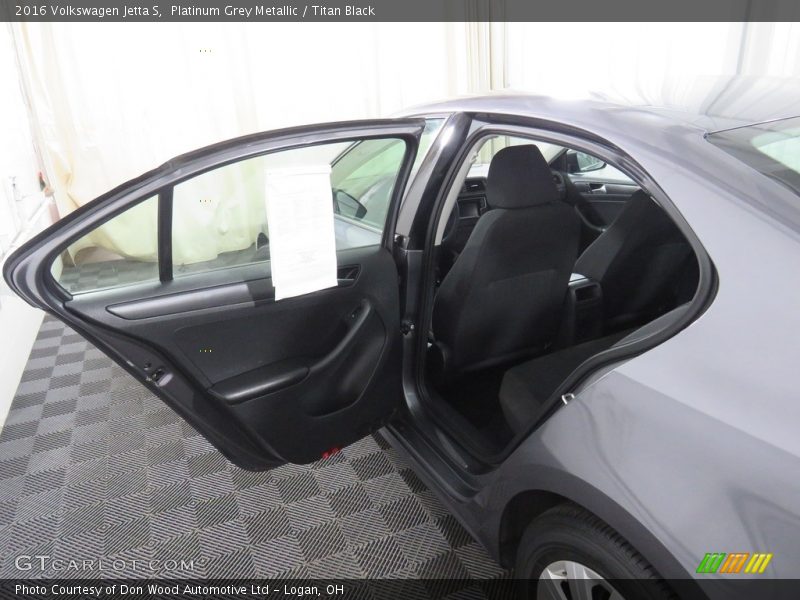 Platinum Grey Metallic / Titan Black 2016 Volkswagen Jetta S