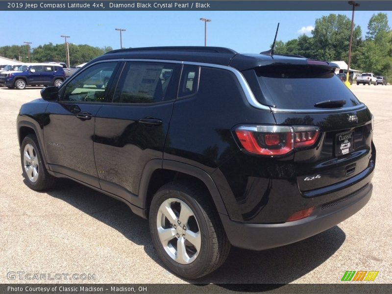 Diamond Black Crystal Pearl / Black 2019 Jeep Compass Latitude 4x4