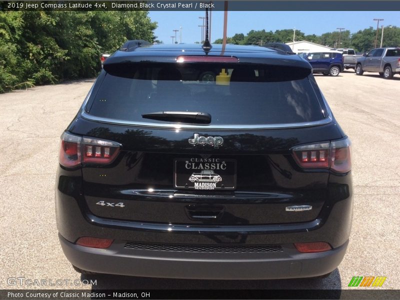 Diamond Black Crystal Pearl / Black 2019 Jeep Compass Latitude 4x4