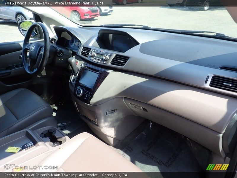 White Diamond Pearl / Beige 2016 Honda Odyssey EX-L