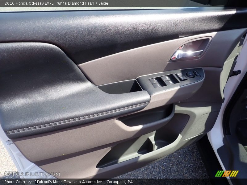 White Diamond Pearl / Beige 2016 Honda Odyssey EX-L
