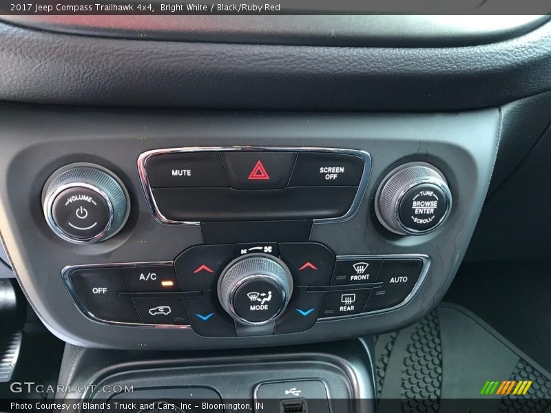 Bright White / Black/Ruby Red 2017 Jeep Compass Trailhawk 4x4