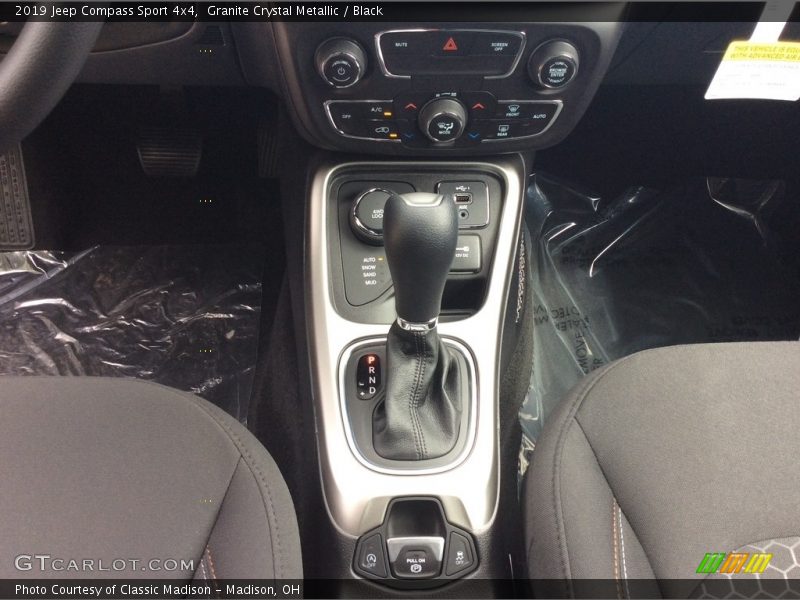 Granite Crystal Metallic / Black 2019 Jeep Compass Sport 4x4