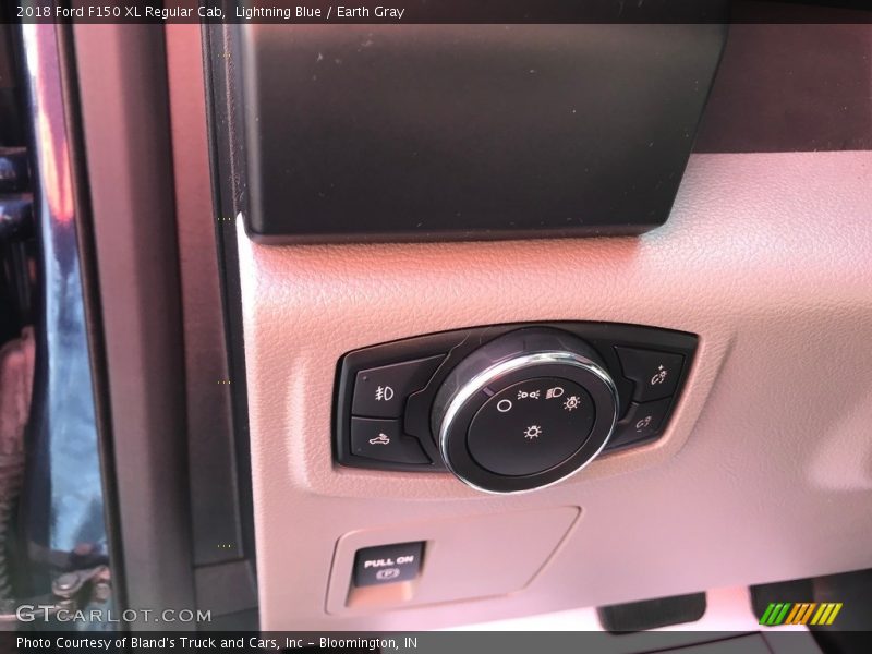 Lightning Blue / Earth Gray 2018 Ford F150 XL Regular Cab