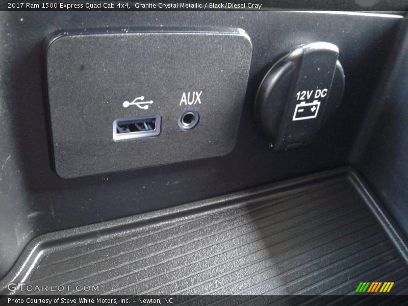 Granite Crystal Metallic / Black/Diesel Gray 2017 Ram 1500 Express Quad Cab 4x4