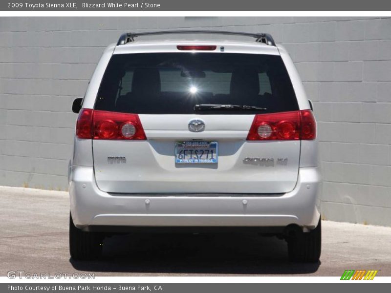 Blizzard White Pearl / Stone 2009 Toyota Sienna XLE