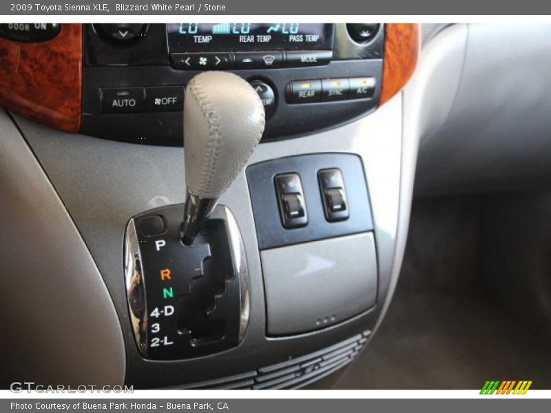 Blizzard White Pearl / Stone 2009 Toyota Sienna XLE