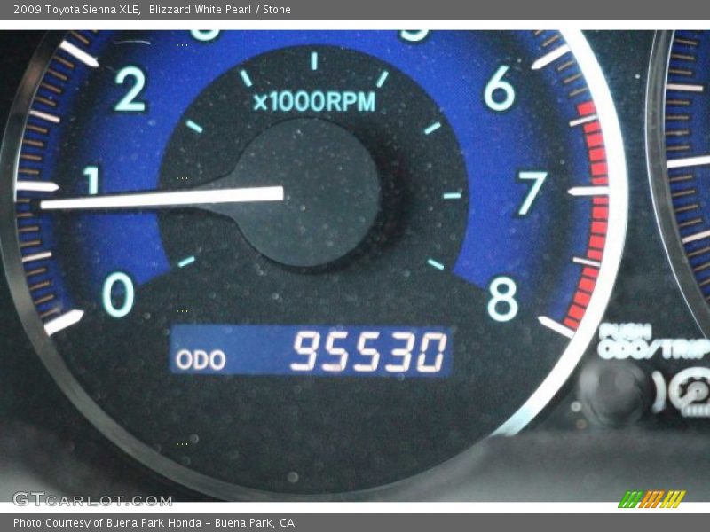 Blizzard White Pearl / Stone 2009 Toyota Sienna XLE