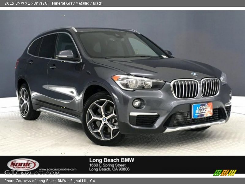 Mineral Grey Metallic / Black 2019 BMW X1 xDrive28i