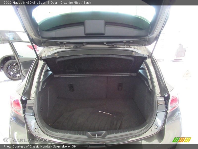 Graphite Mica / Black 2010 Mazda MAZDA3 s Sport 5 Door