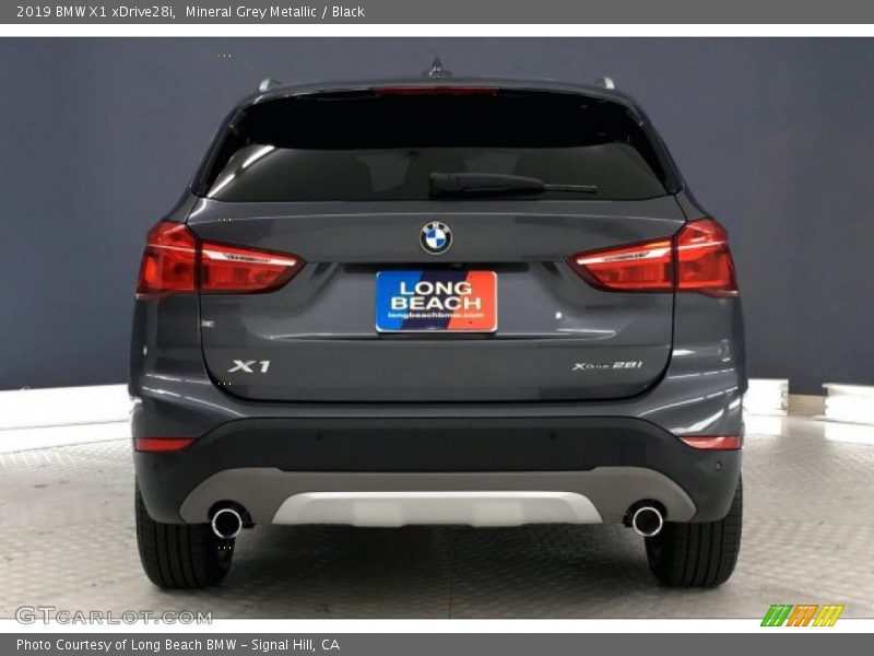 Mineral Grey Metallic / Black 2019 BMW X1 xDrive28i