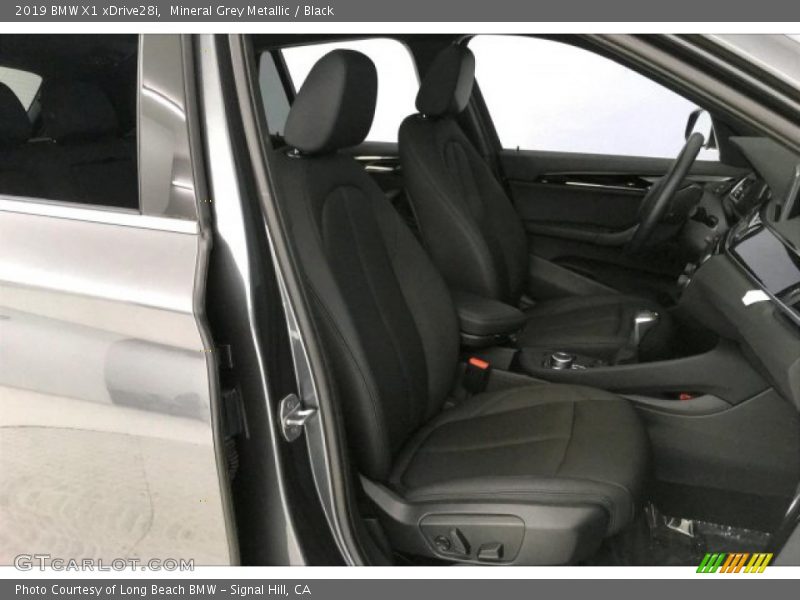 Mineral Grey Metallic / Black 2019 BMW X1 xDrive28i
