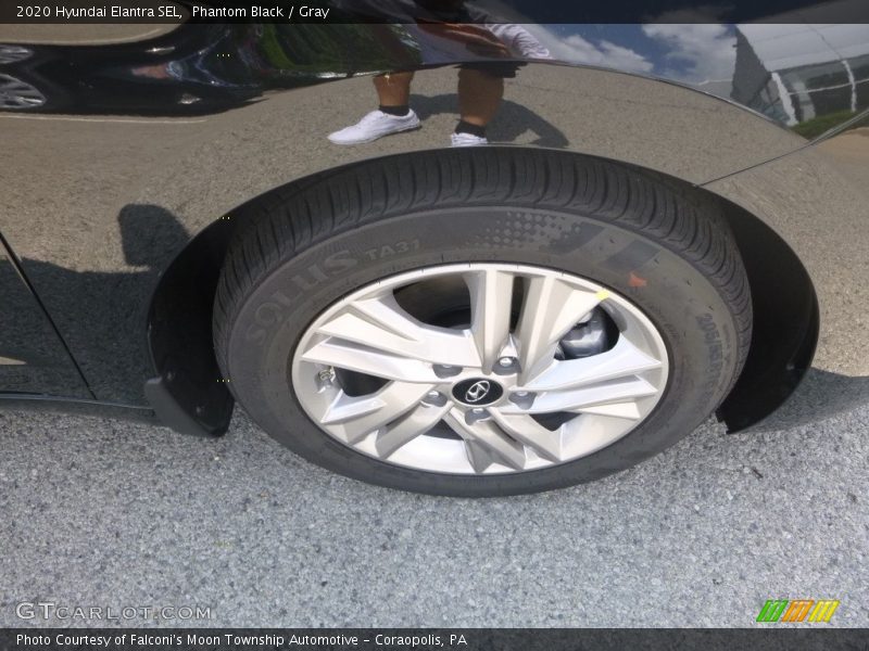 Phantom Black / Gray 2020 Hyundai Elantra SEL