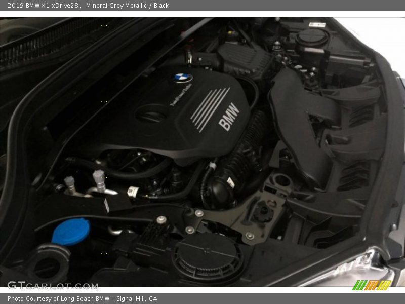 Mineral Grey Metallic / Black 2019 BMW X1 xDrive28i