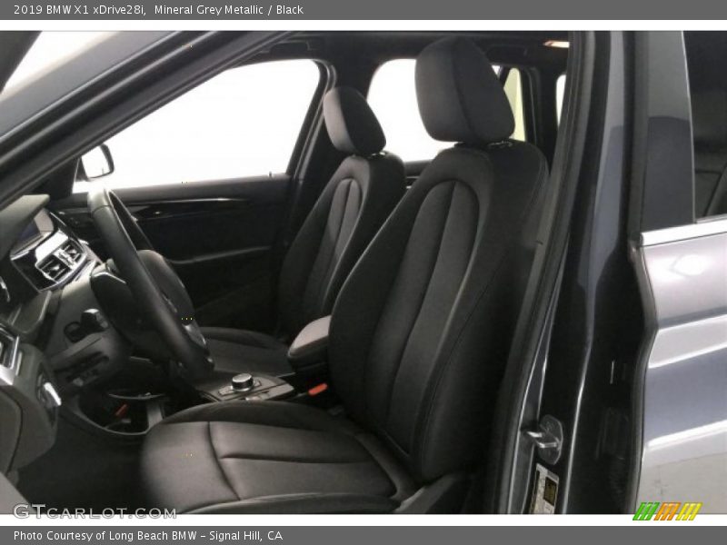 Mineral Grey Metallic / Black 2019 BMW X1 xDrive28i