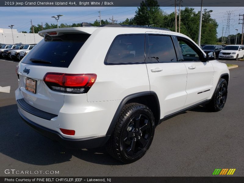 Bright White / Black 2019 Jeep Grand Cherokee Upland 4x4