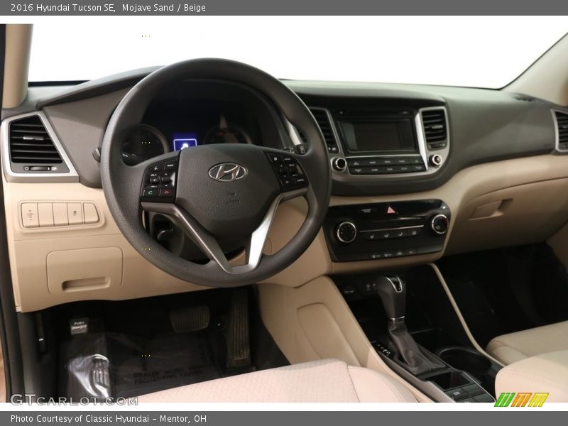 Mojave Sand / Beige 2016 Hyundai Tucson SE