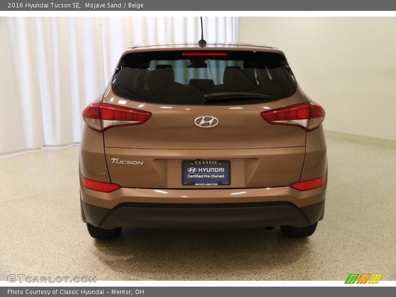 Mojave Sand / Beige 2016 Hyundai Tucson SE